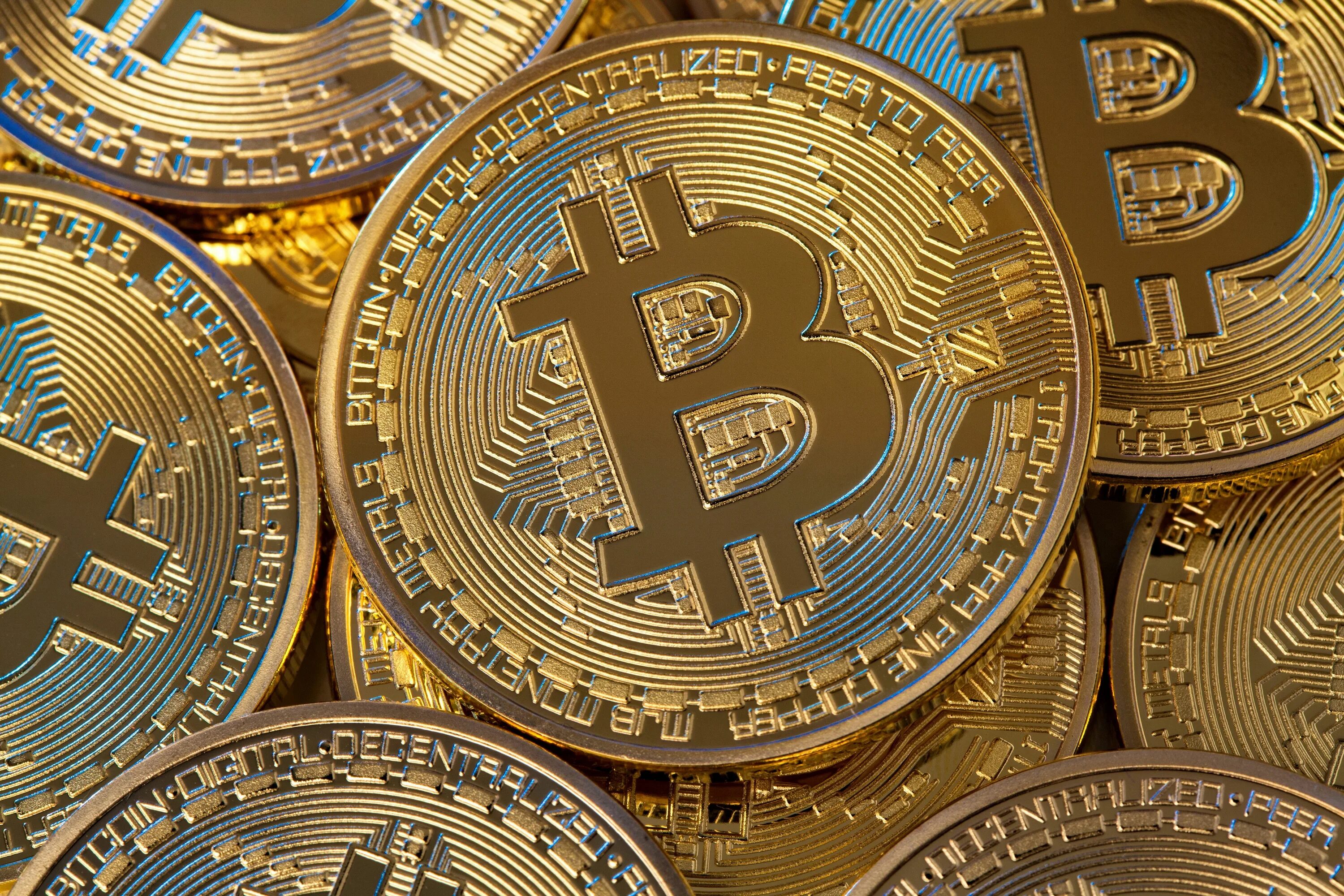 Криптовалюта картинки. Криптовалюта обои. Биткоин картинка. Btc фото. Биткоин обои.