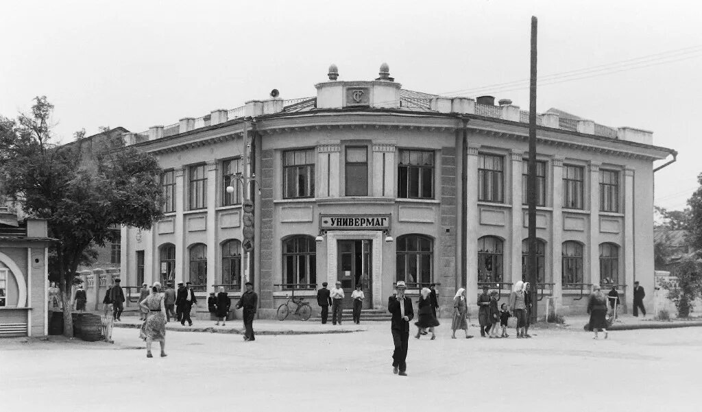 Старый сальск. Старый город Сальск. Город Сальск кинотеатр Дружба. Ленина 17 Сальск. Сальск ул Ленина.