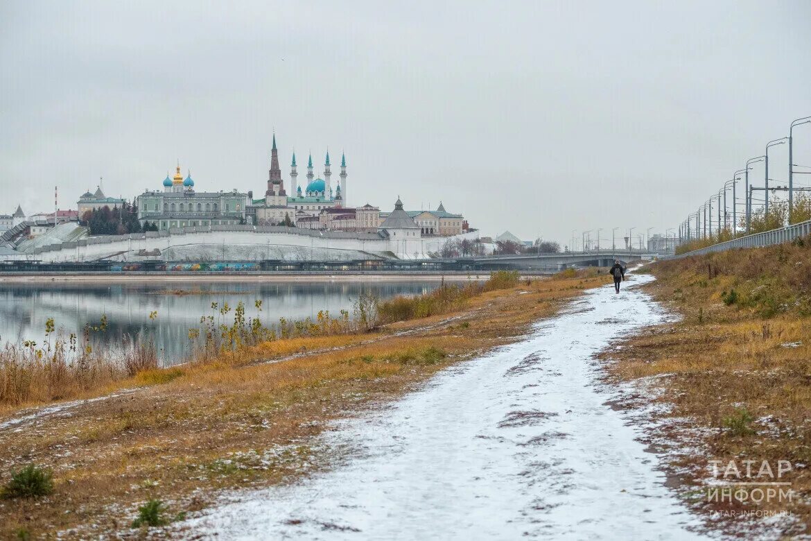 Казань осень кремль. Казань в начале октября. Дворец земледельцев казань. Казань в начале октября. Казань в октябре.