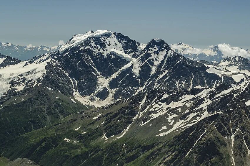 Основание горы 7. Ледник семерка Чегет. Гора семерка Чегет. Гора семерка на Эльбрусе. Чегет ледник 7.