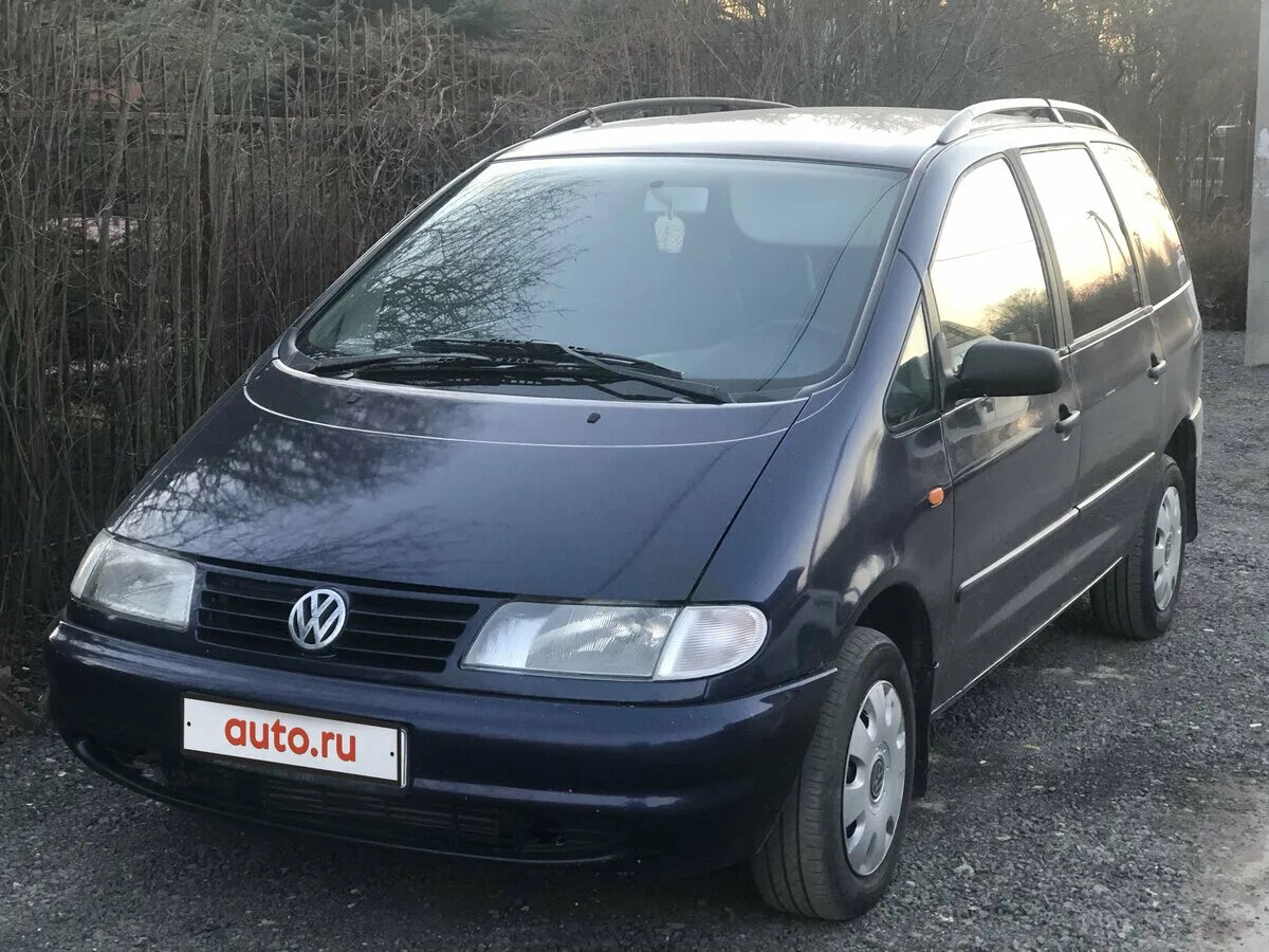 Фольксваген шаран 1 купить. Volkswagen Sharan 2000 года. Фольксваген Шаран 2000 года. Volkswagen Sharan i. Volkswagen Sharan 1.8 МТ.