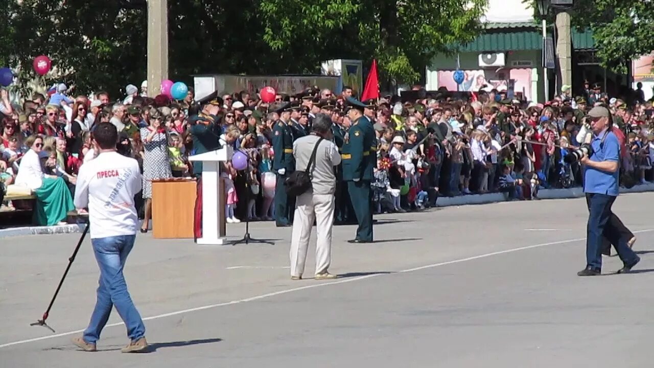 Парад Знаменск. Военный оркестр в Знаменске. Парад на 9 мая Капустин Яр город Знаменск на 9 мая 2017 год. Парад в Знаменске Астраханской области 1990-1999.