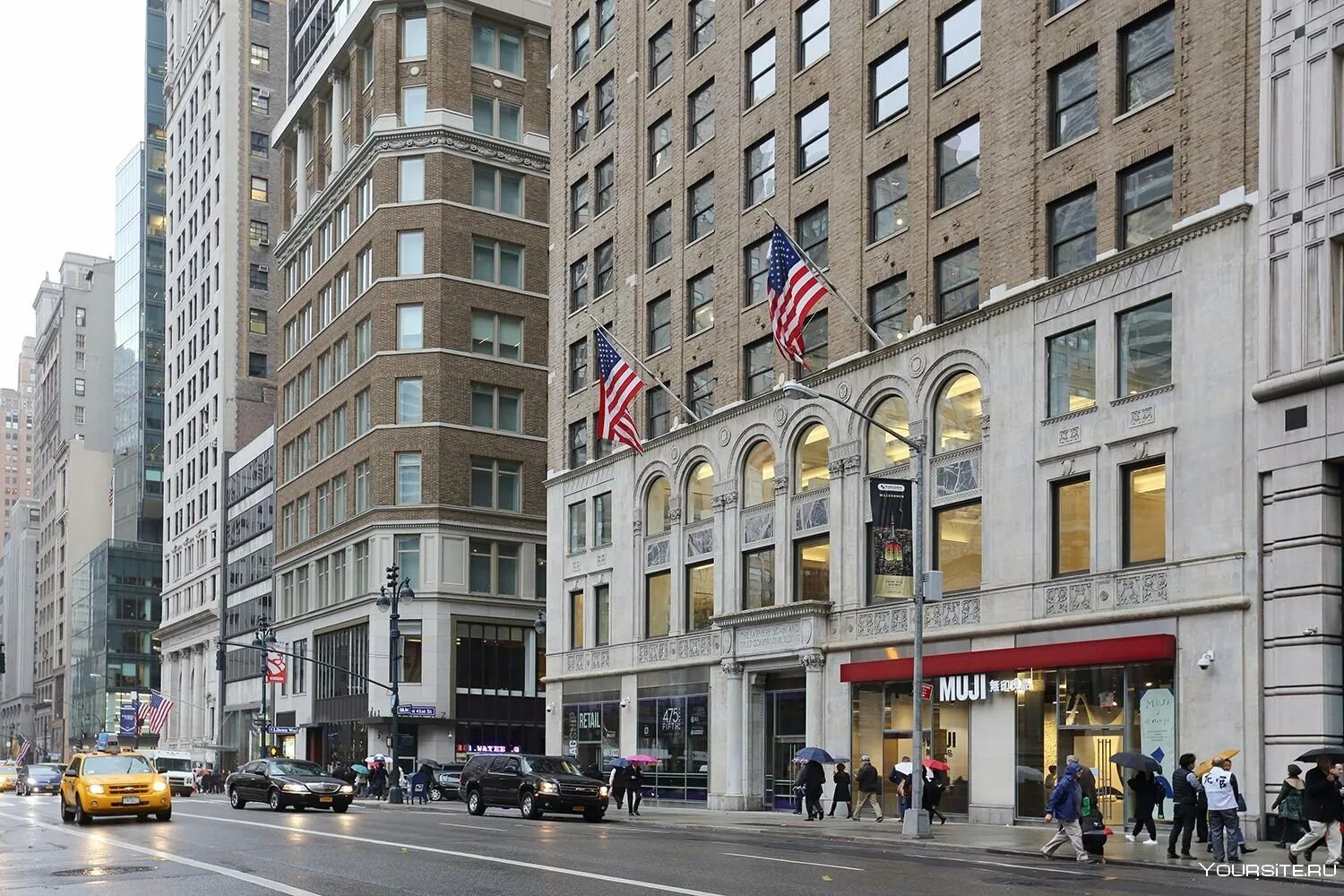 Улица пятая авеню в нью-йорке. Улица пятая авеню в нью-йорке. 5 авеню нью-йорк. Пятая авеню (манхэттен). Мэдисон авеню нью-йорк.