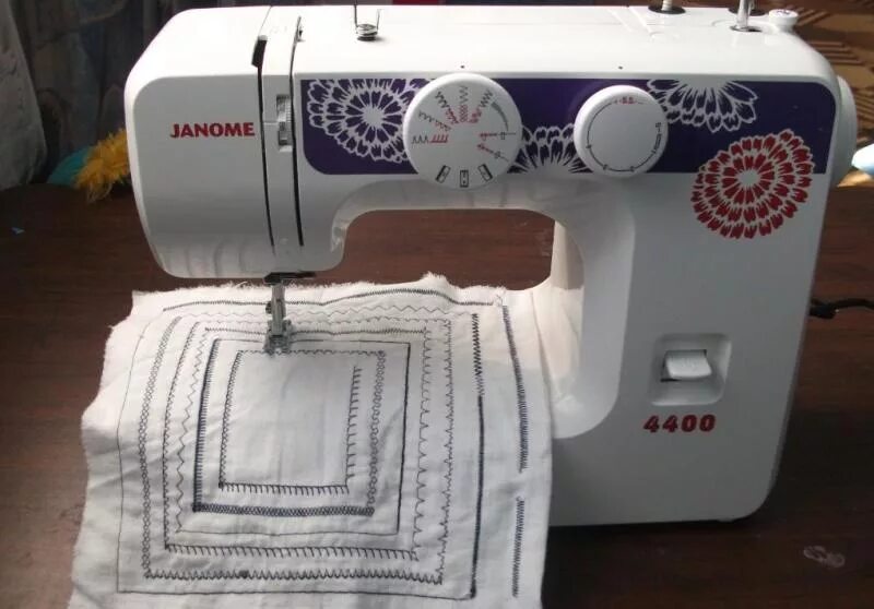 Швейная машинка Janome 4400. Швейная машина Janome 5500. Машина Швейный чаноме 4400. Швейная машина Janome 5500 белый.
