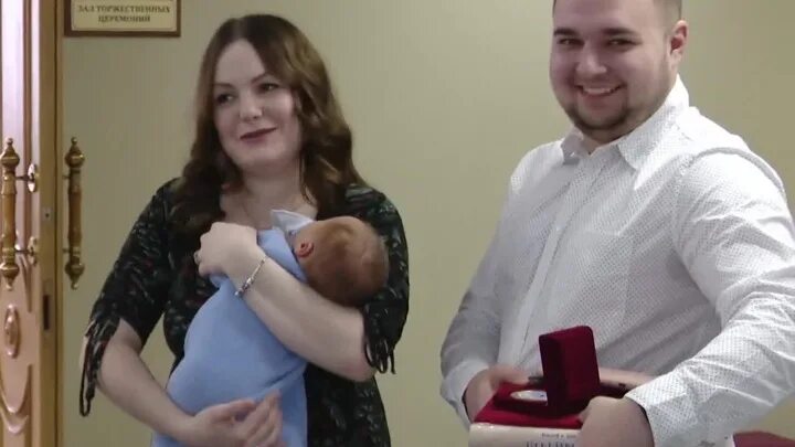 Приемные семьи 2021. Приемные семьи 2021. Энгельс семья. Многодетные семьи оренбурга. Колесниковы семья 2021.