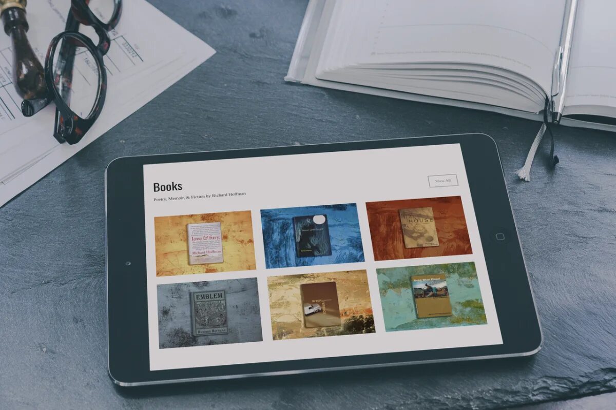 Блог портфолио. Портфолио фотографий на столе. work portfolio. project portfolio. работы для портфолио в к ворк.