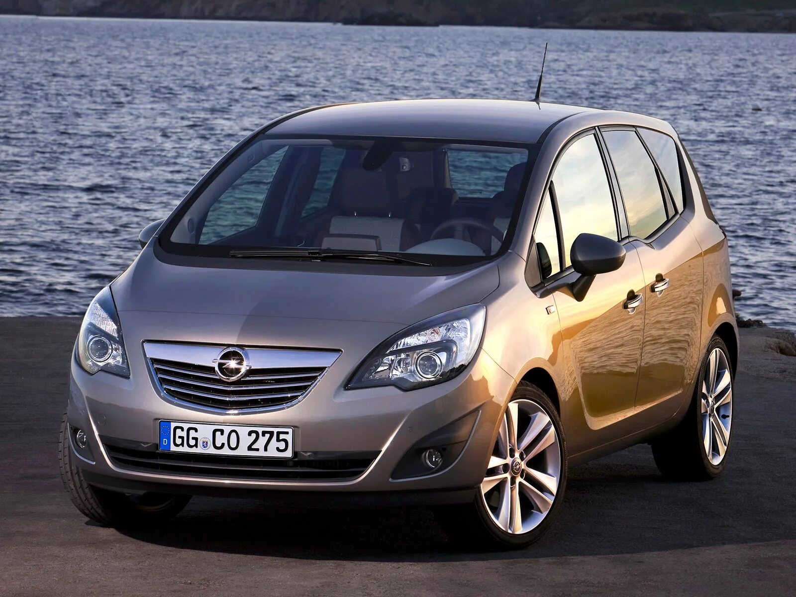 Стоимость opel. Opel Meriva 1.4. Опель Мерива 2010. Opel Meriva 2. Opel Meriva 2020.