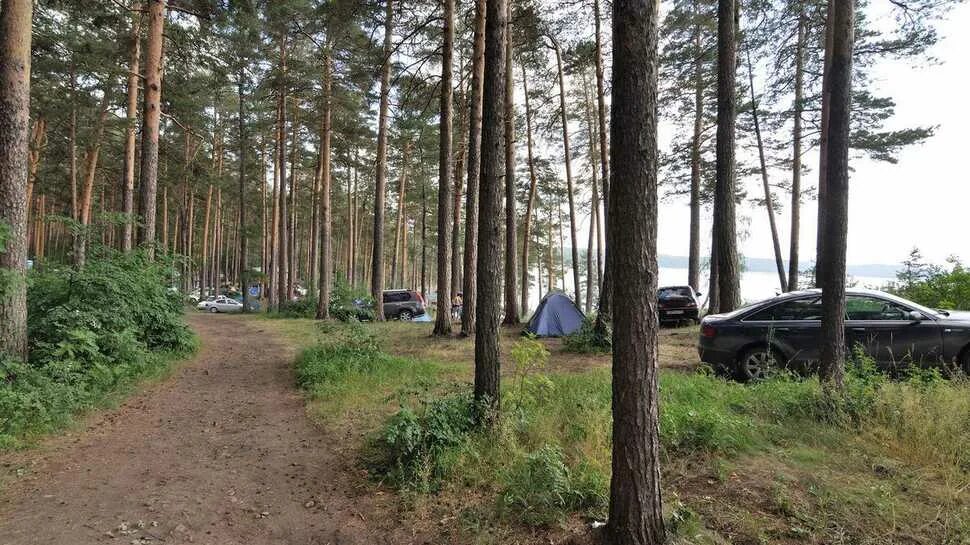 Тургояк с палатками где остановиться. Кемпинг лагерь черника тургояк. кемпинг кристалл тургояк. тургояк форелька палаточный городок. база отдыха кристалл тургояк.