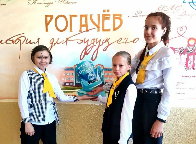 Школа 5 рогачев. Ученики учиться в 1 мая. Полина рогачева учитель. Бавлы татарстан школа 1. Детский вокальный концерт.