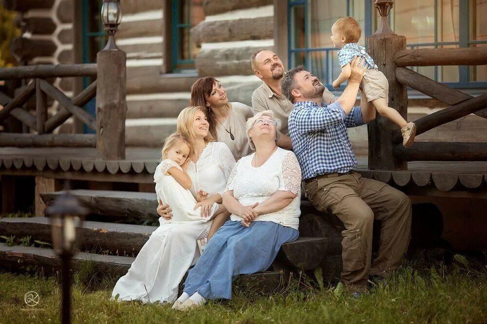Группа родители россии. Большая семья. Большая счастливая семья. Семейная фотосессия. Красивые семейные фотосессии.