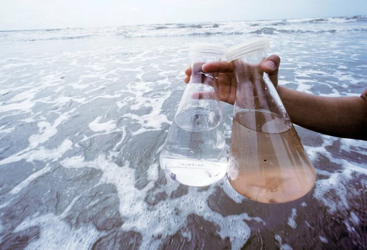 Морская вода запах. Качество воды. Пробы воды. Отбор проб воды. Природная вода.