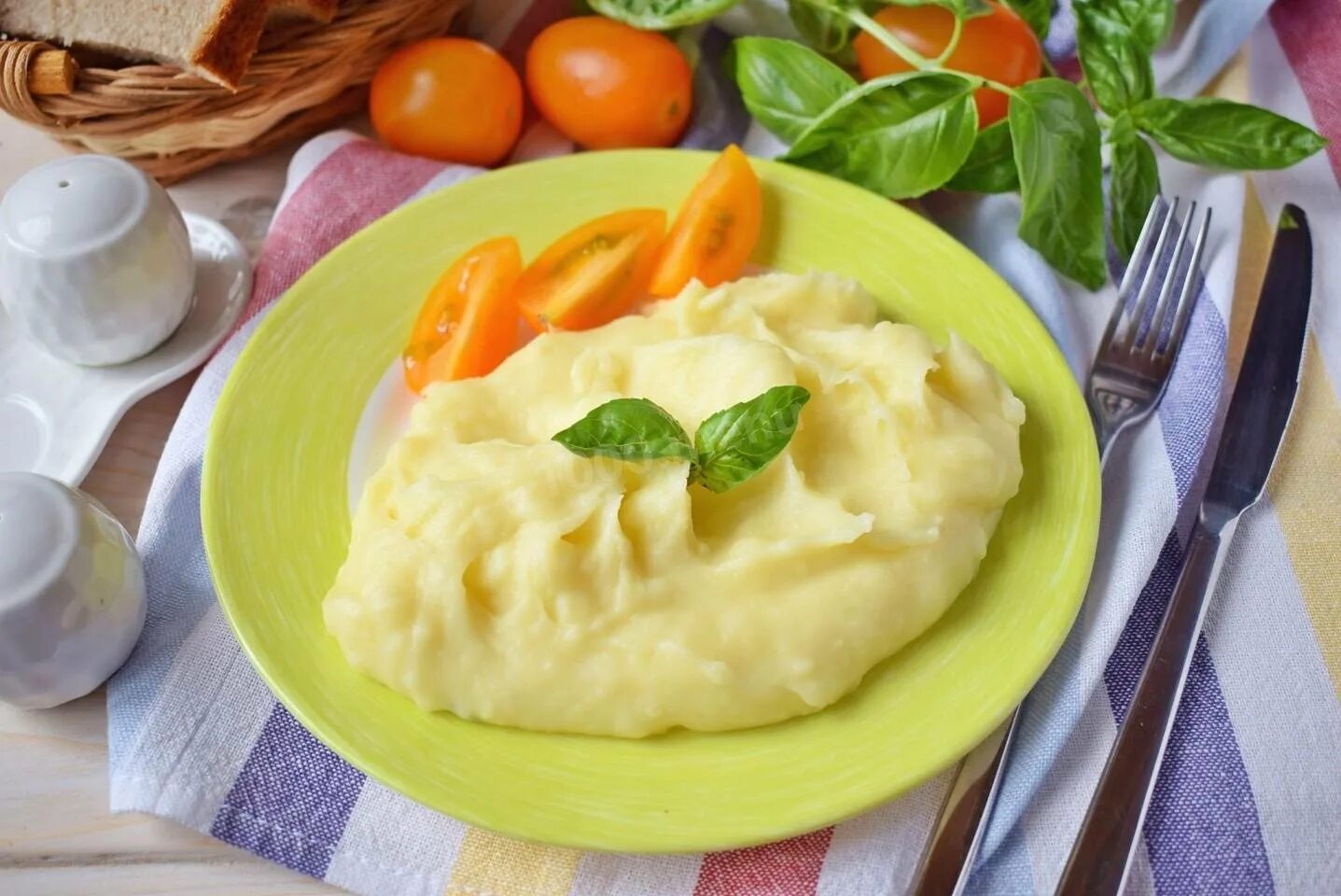 150 грамм пюре. Картофельное пюре. гарниры для детей. гарнир к пюре картофельному. картошка пюре блендером.
