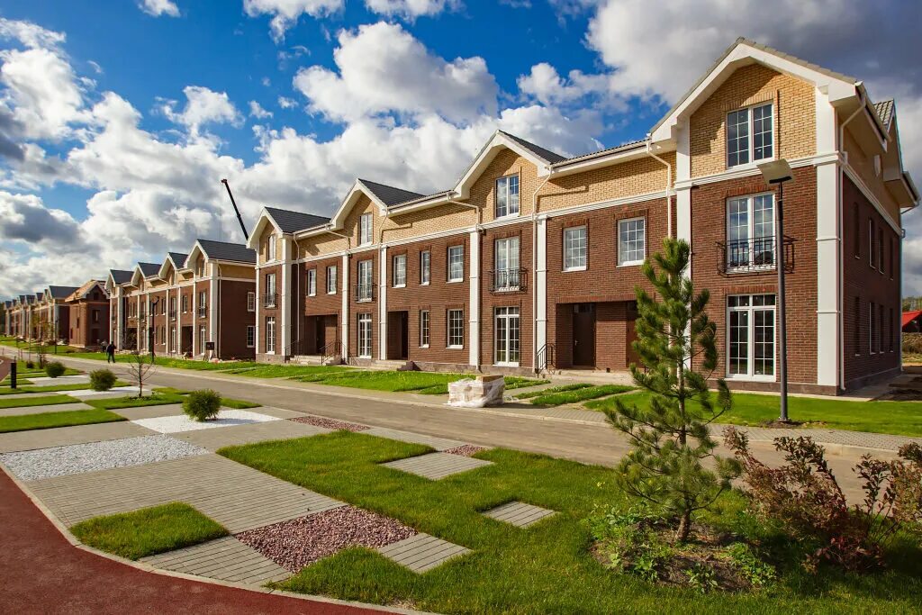 Экодолье шолохово коттеджи. Малоэтажное строительство в подмосковье. Жк мира парк петрозаводск. Павловский квартал нахабино. Клубный комплекс зеленая роща ивантеевка.