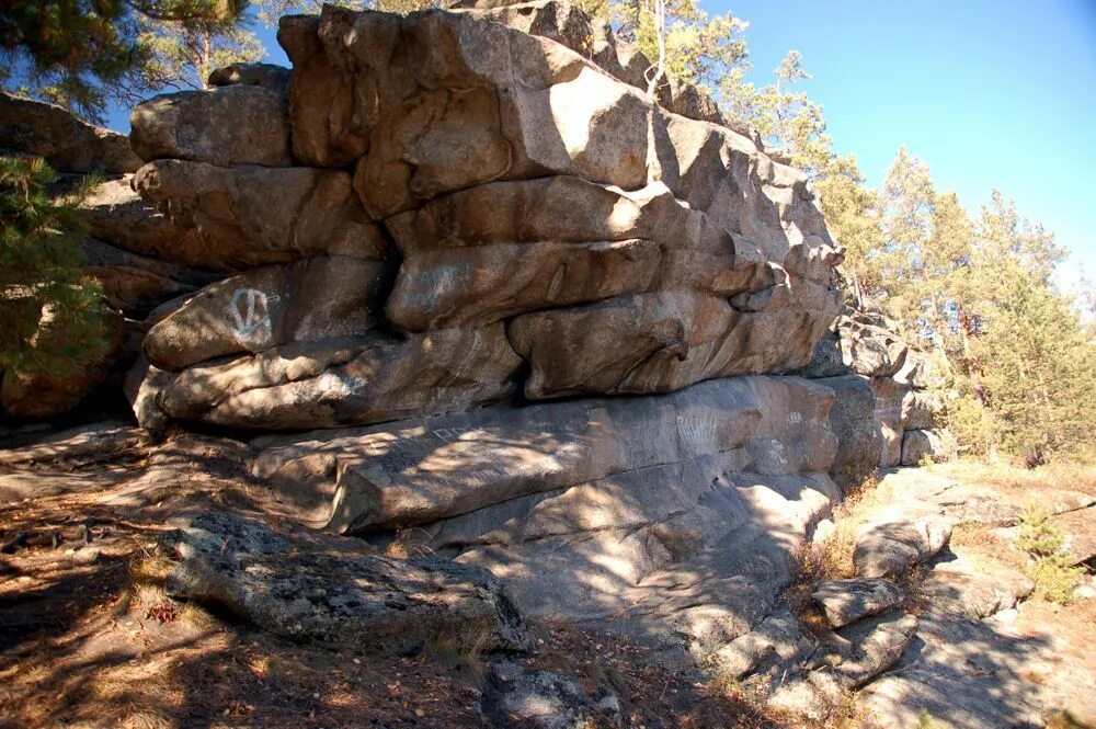 Городище каменных фигур миасс. Каменное городище. Ильменский заповедник миасс. Долина миасса (каменное городище). Городище каменных фигур миасс.
