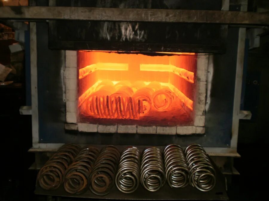 Печь для термообработки пружин. Термообработка пружин. Сталь 60с2а рессорно-пружинная. Упрочнение пружин. Оправка для термообработки тарельчатых пружин.