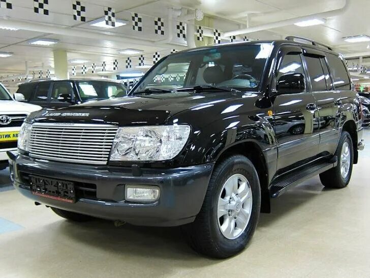 Toyota land cruiser 100. Тойота ленд Крузер 100 новый. Сотка Ланд Крузер 100. Ленд Крузер 100 новый кузов. Land Cruiser 100 2012.