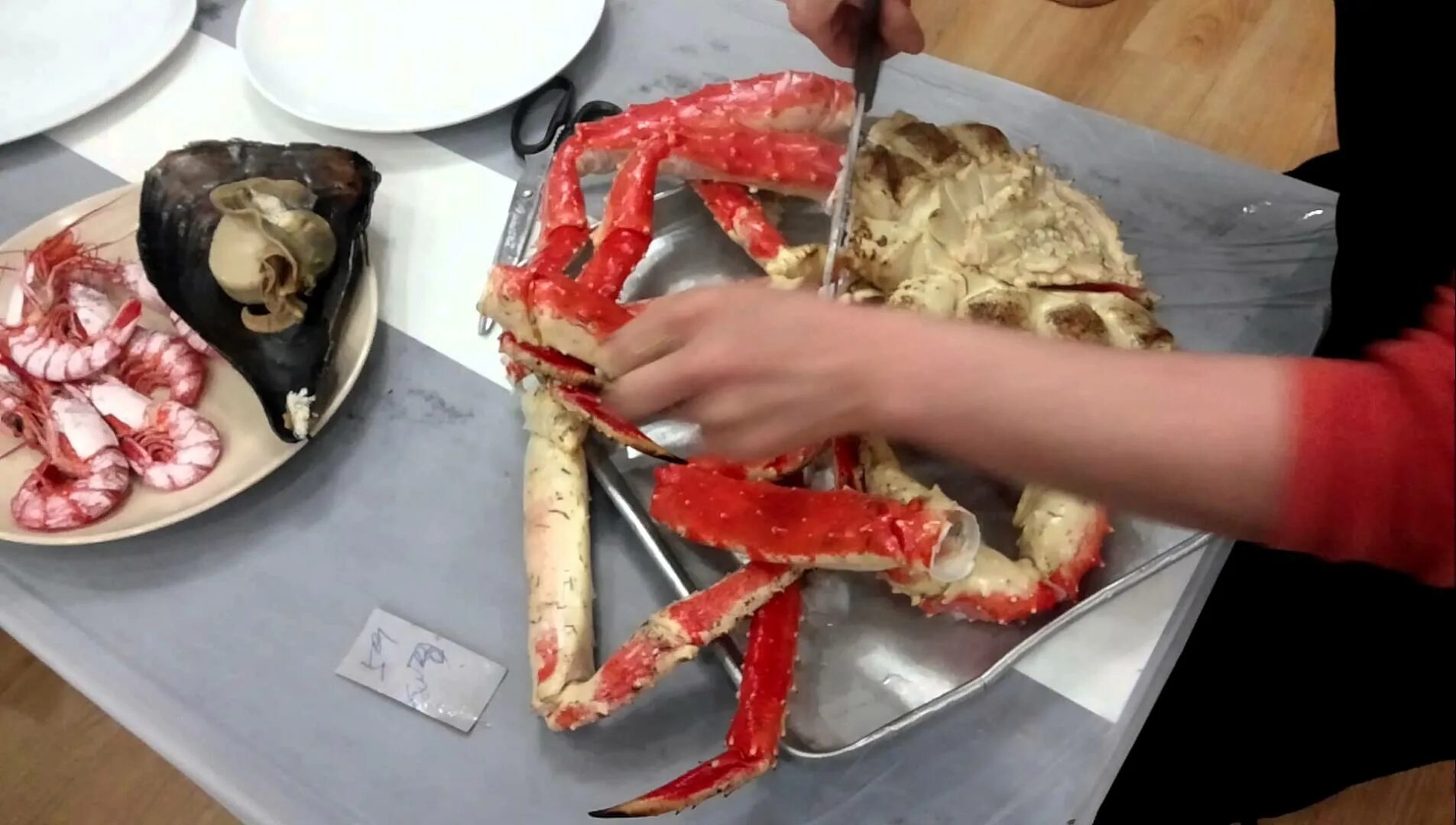 Как разделать краба. Королевский краб приготовленный. месть краба.