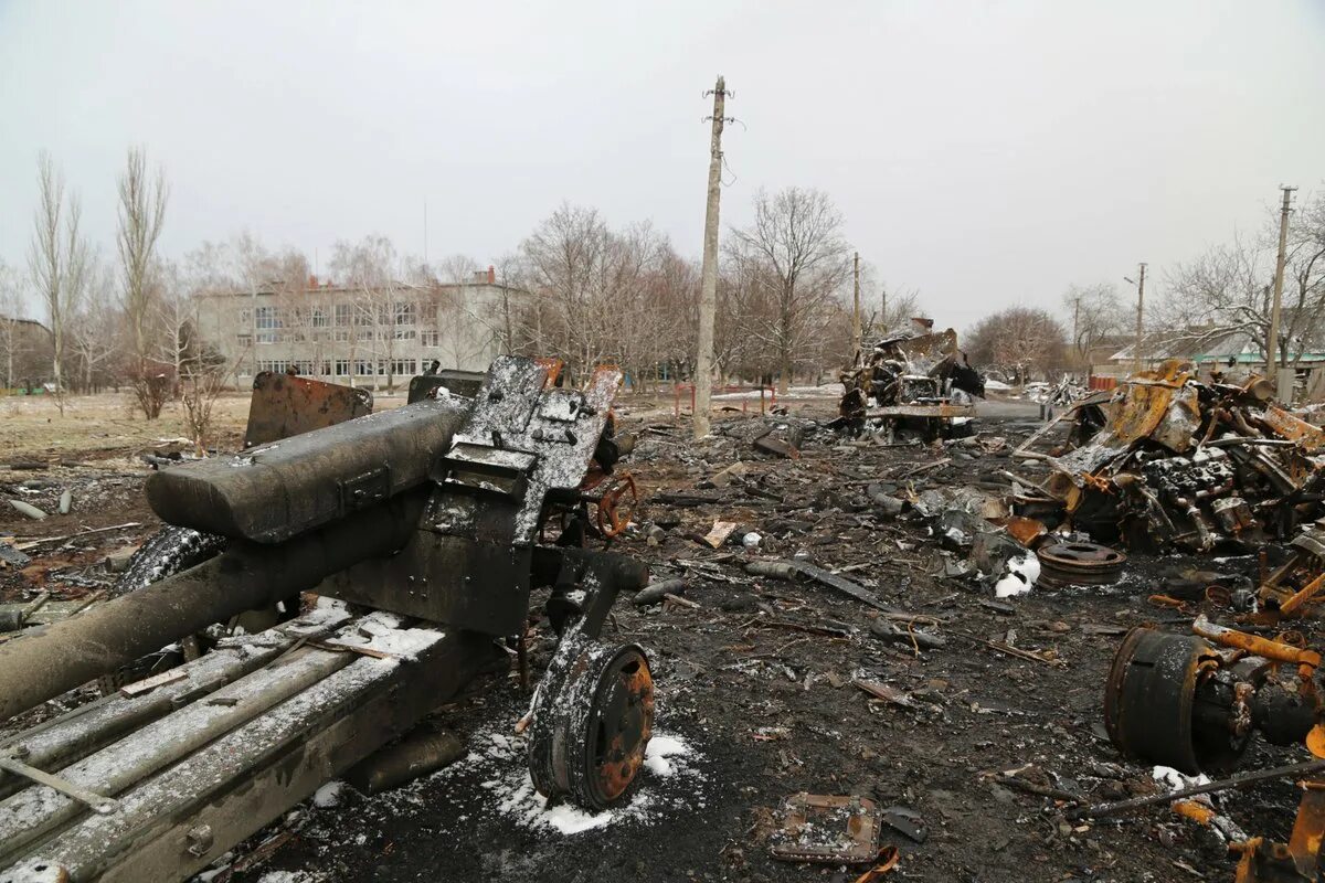 Сгоревшая Военная техника.