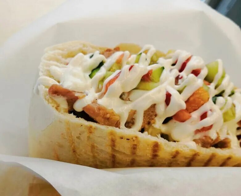 Димитрова, 18к1. Шаверма vlavashe спб. Шаверма тосно у моста. Шаверма тосно у моста. Кафе бистро успенский двор фото екатеринбург.