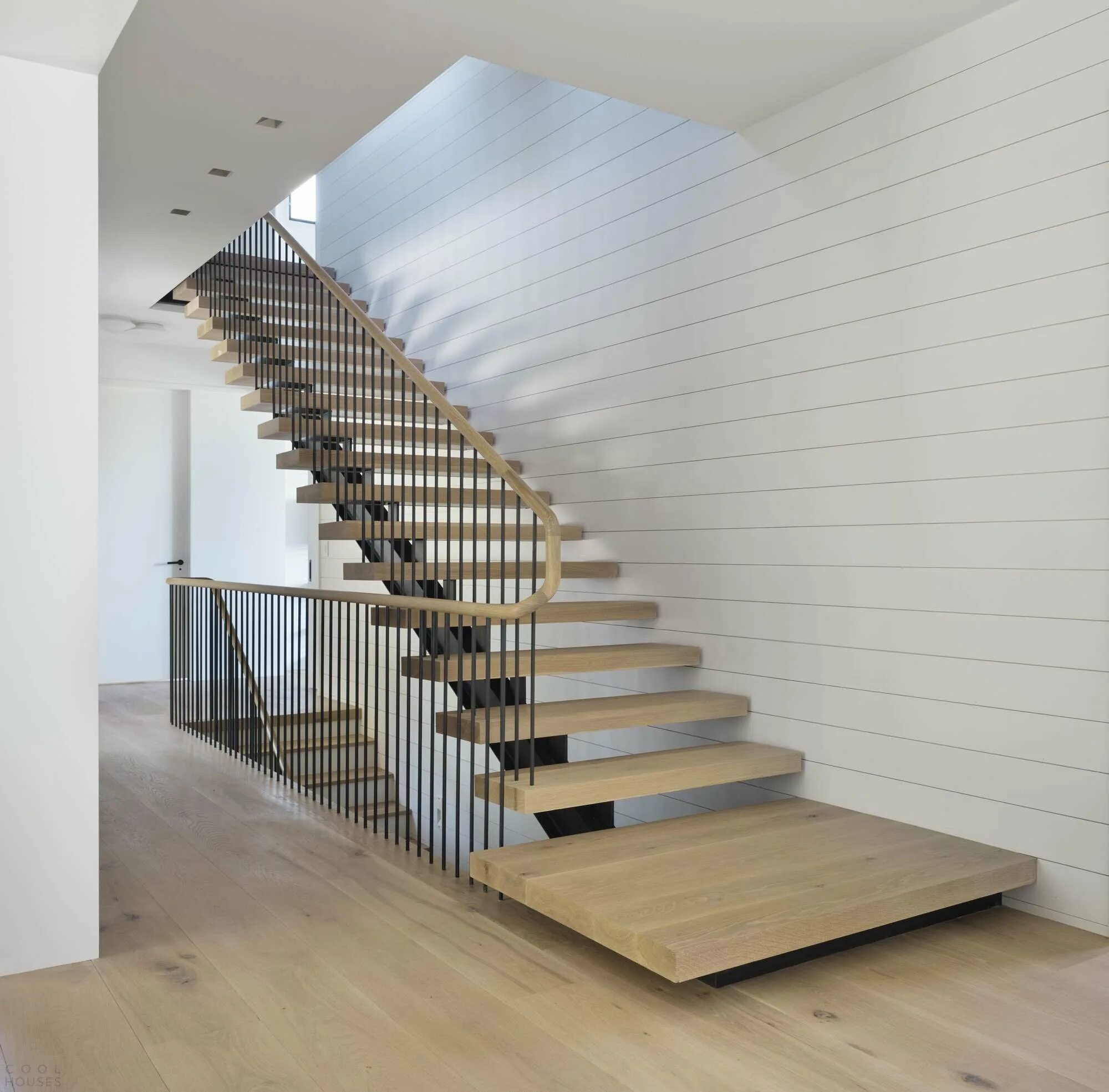 Stairs. Одномаршевая лестница на второй этаж. Одномаршевая прямая лестница на 2 этаж. Одномаршевая лестница на второй этаж в частном доме. Одномаршевая лестница лофт.