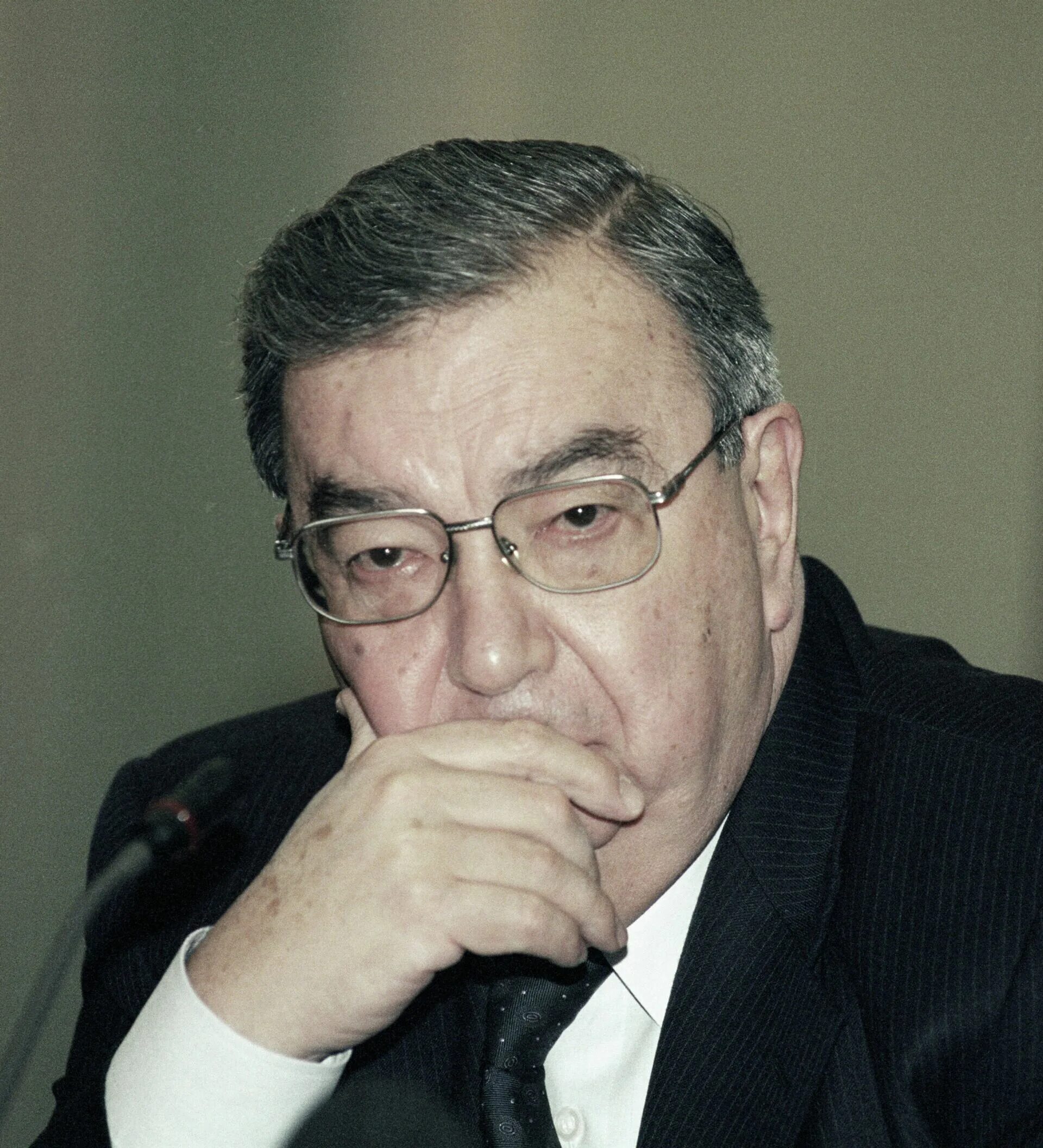 Примаков премьер. Премьер министр 1998