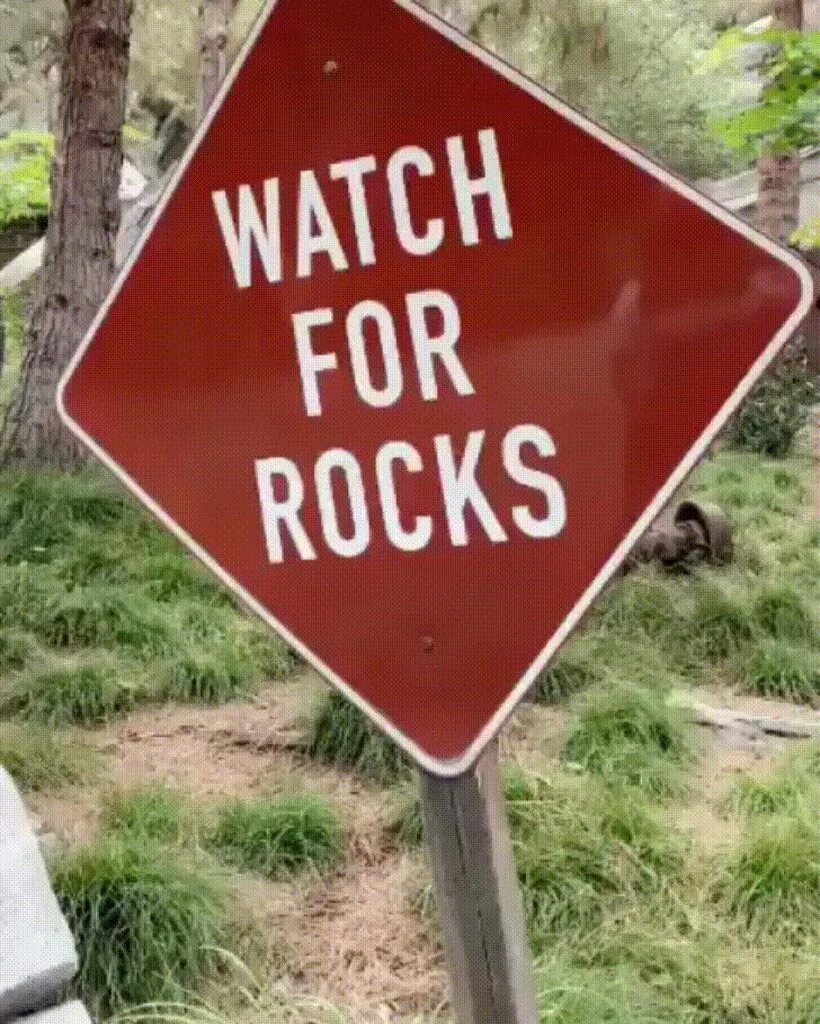 To go on the rocks. Beware рок. the rock surprised.