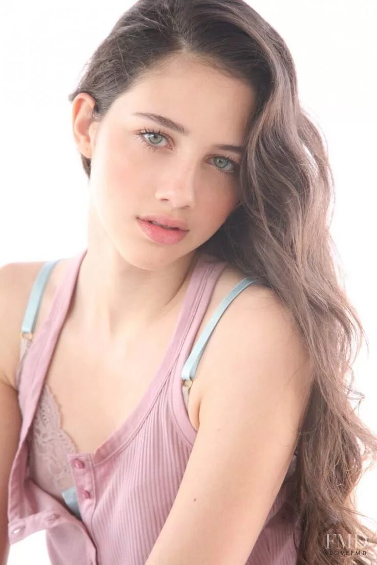 Красивые девочки подростки. Laneya grace. Ланея грейс 2015. Maisie krassel 2021. Maisie krassel 2020.