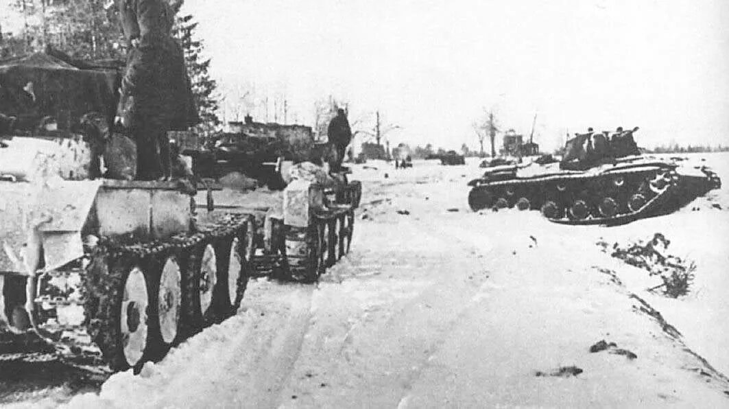 Средняя танковая дивизия. Подбитый танк pz-3. Операция барбаросса лето 1941. Средняя танковая дивизия. Pz 35 t.