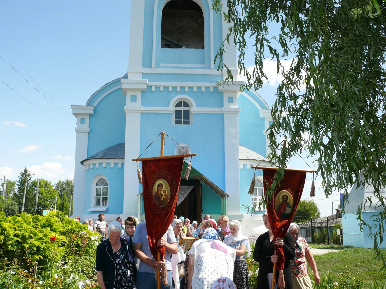 Погода в тросне на неделю орловская. Храм Тросна Орловской области. Жизло-Павлово. Деревня Жизло Павлово. Крестный ход в с. Тросна.