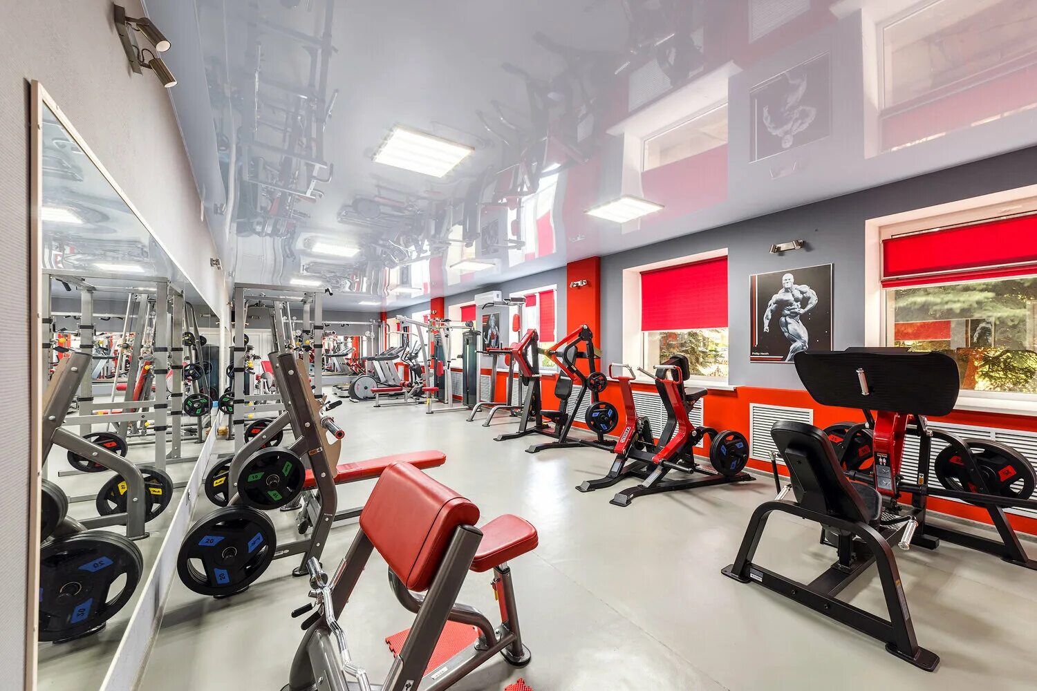 Спортивный клуб зевс михайловка. Зевс михайловка. Тренажерный зал зевс люберцы. Зевс михайловка. Зевс михайловка.