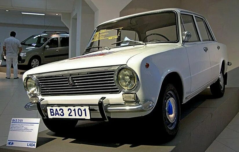 Первые ваз 2101. Ваз 2101. ваз 2101 с завода. ваз 2101 жигули с завода. ваз 2101 первый автомобиль.