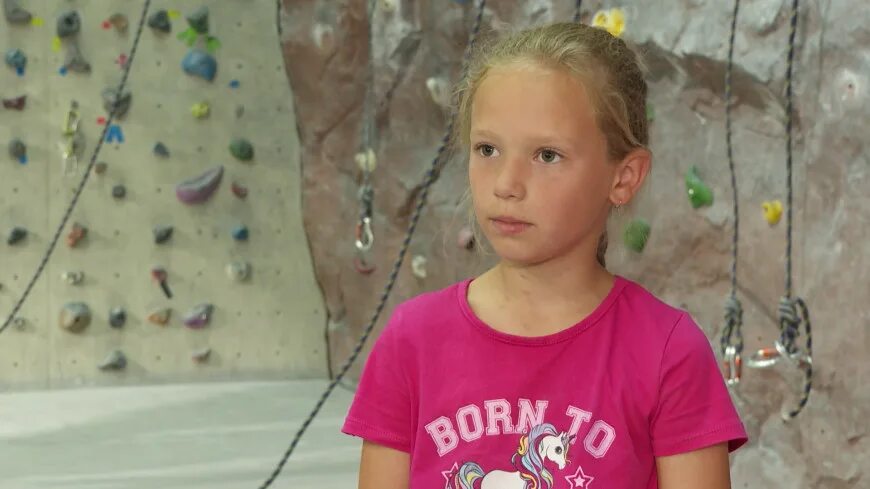 Фотографии многих девятилетних девочек. Девятилетняя студентка мгу алиса теплякова. Девятилетняя девочка. Красивые девочки девятилетние. Настя муравьева тюмень.