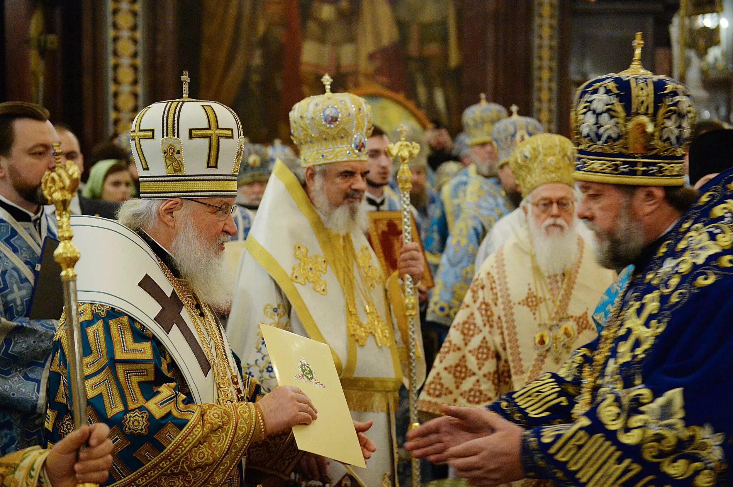 патриаршая форма. звания патриархов. патриарх кирилл патриарх московский и всея руси (с 2009 года). патриарх варфоломей константинопольский. звания патриархов.