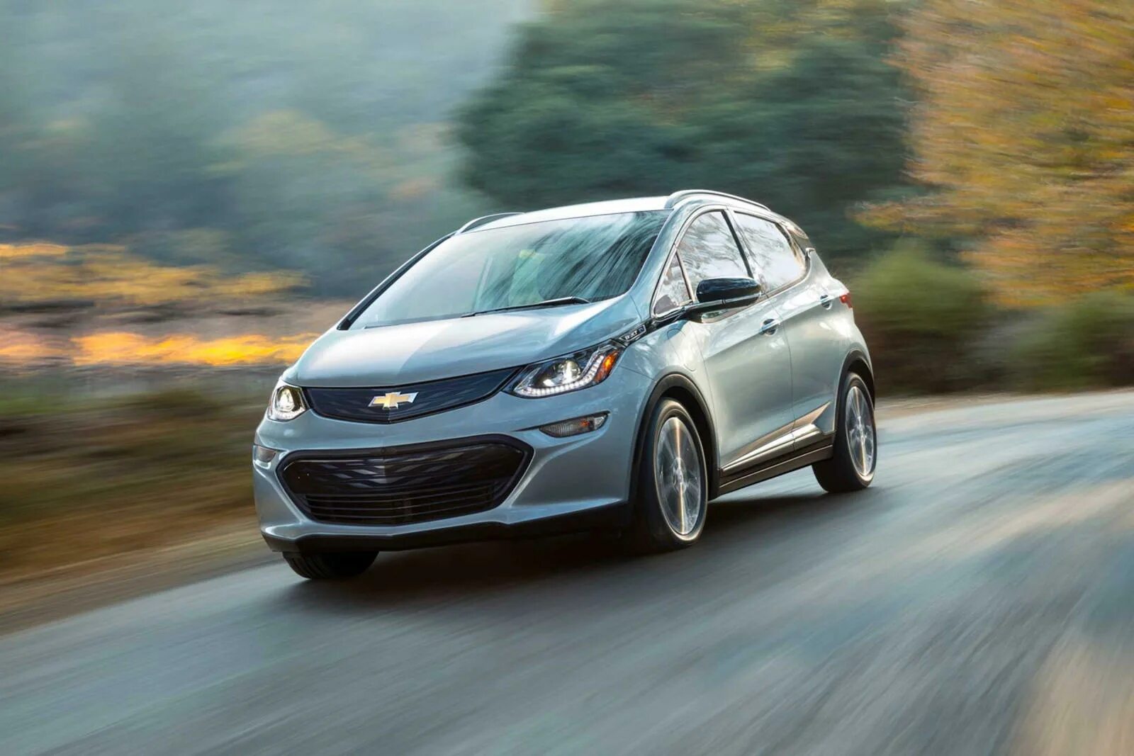 Шеви болт. Шевроле электромобиль Bolt. Електро мобиль Chevrolet Bolt. Chevrolet электрокар Volt. Chevrolet Volt 2018.