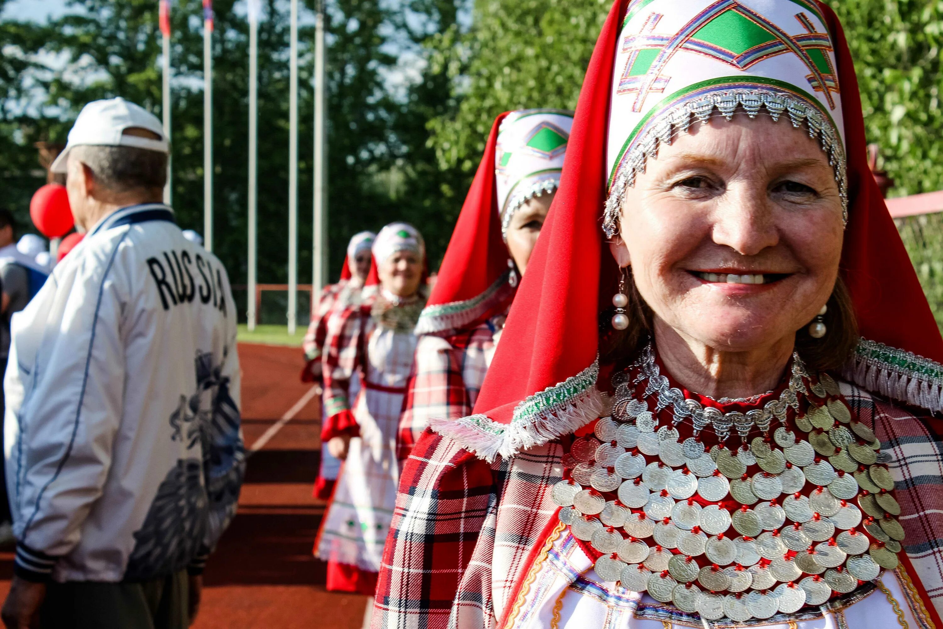 Народы урала удмурты. Этнографические группы удмуртов. Удмурты финно-угорский народ. Удмурты финно-угорский народ. Удмуртия народ внешность.