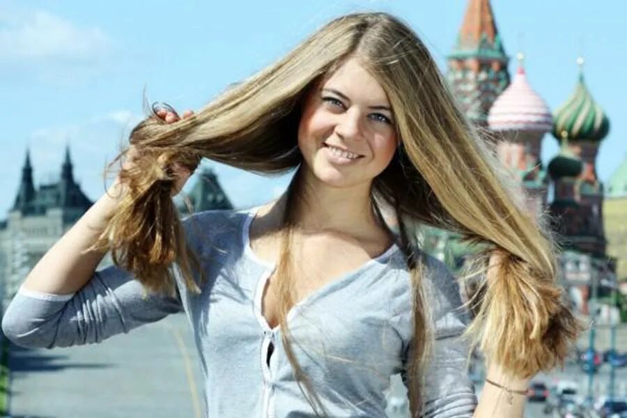 девушки на улицах лето. красивые женщины москвы. молодые женщины в москве. молодые женщины в москве. простая женщина.