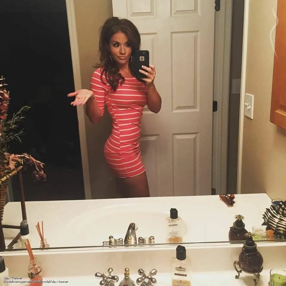 Tan alex. Tan alex. Алекс тейшейра. Tan alex. Sarahhjiess tiktoc.