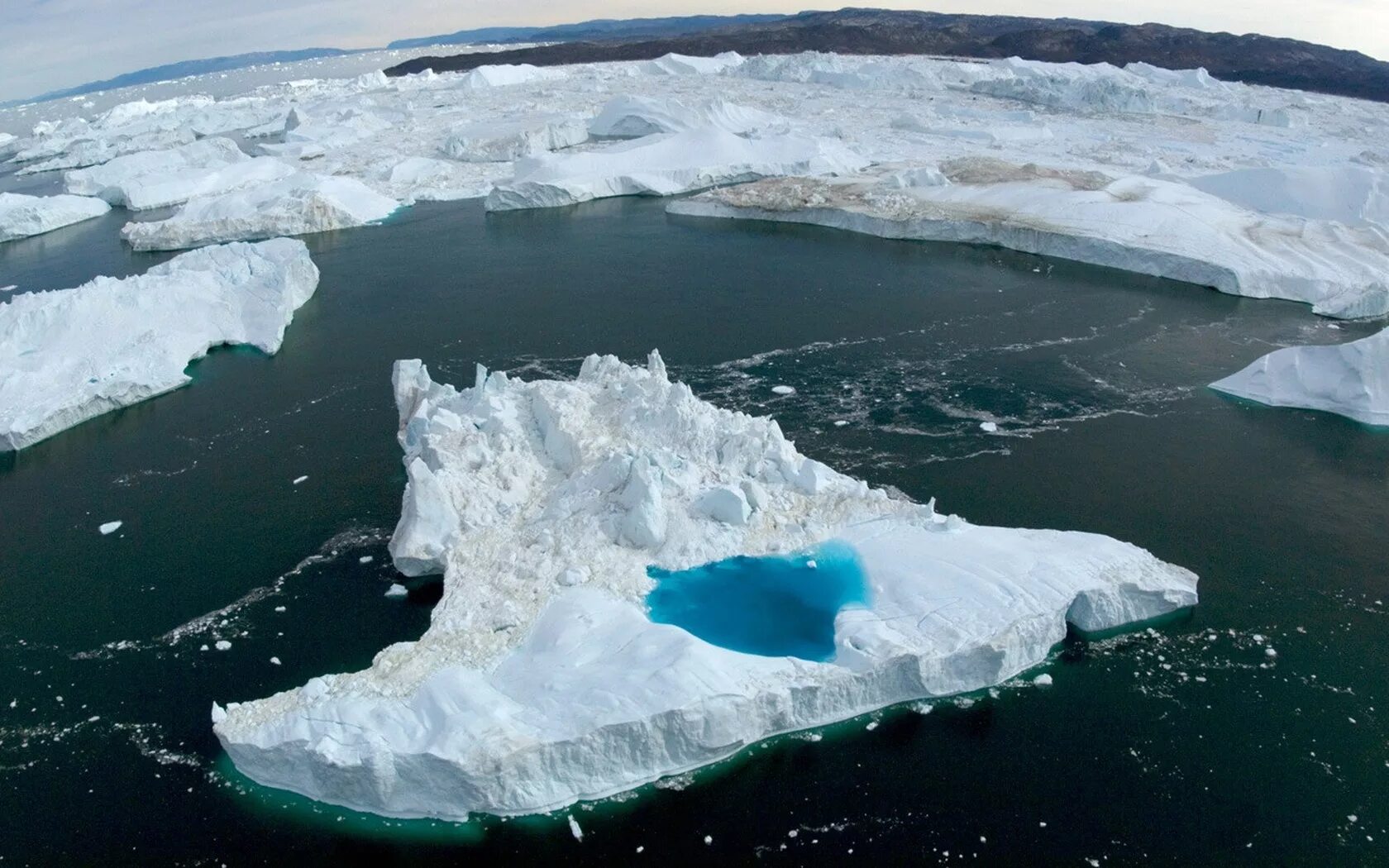 Самый большой остров северного ледовитого. Ледник Якобсхавн Гренландия. Айсберги Антарктиды. Антарктида ледник Беллинсгаузена. Ледники айсберги Антарктиды.