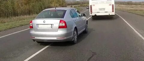 Трассе выехал на встречную полосу