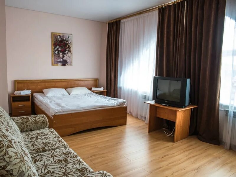 Озеро банное зеленая поляна. Отель монблан банное. Озеро банное зеленая поляна. Башкирия озеро банное монблан. Отель монблан банное озеро.