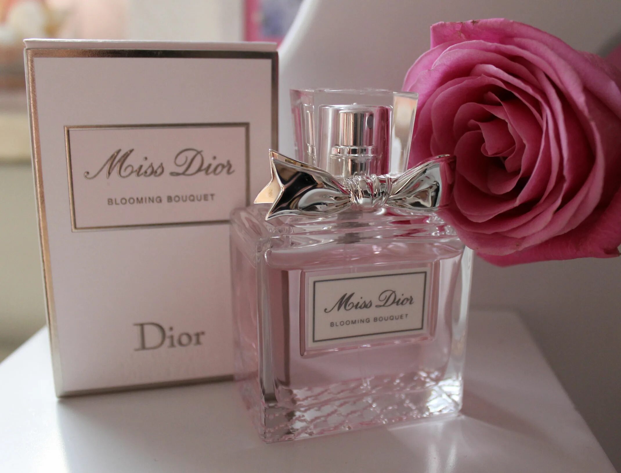 Блуминг букет купить. Miss Dior Eau de Toilette. Туалетная вода Мисс диор Блуминг. Духи диор Blooming Bouquet. Dior Miss Dior Blooming Bouquet (l) EDT 100 ml..
