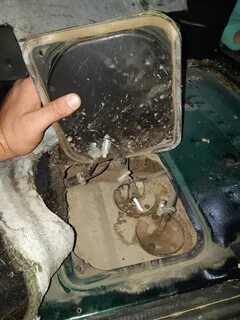 Где находится бензонасос на ниве