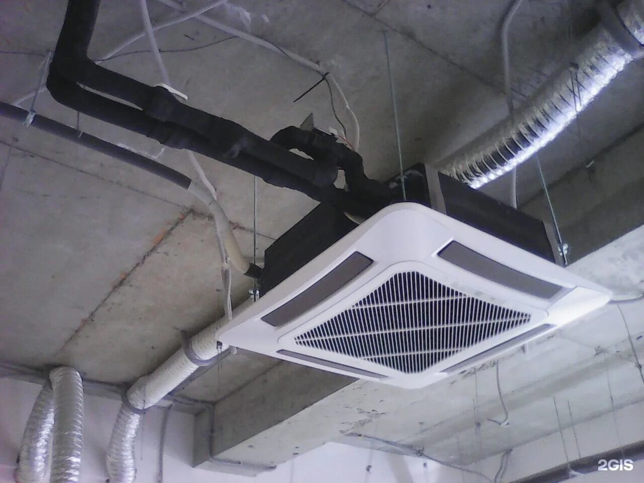 Фанкойл канальный двухтрубный fwb05ba. Фанкойл carrier 42nfs20c. Фанкойл кассетный 2t gcka-750ri. Напольно-потолочный фанкойл 1-1,9 квт daikin fwl01dfn. Канальный фанкойл 2-2,9 квт carrier 42nfs26c.