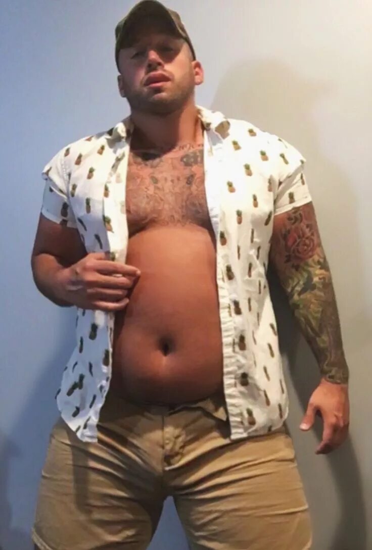 Chubby guy. Chubby guy. Грустный толстяк. Chubby guy. Чабби мэн.