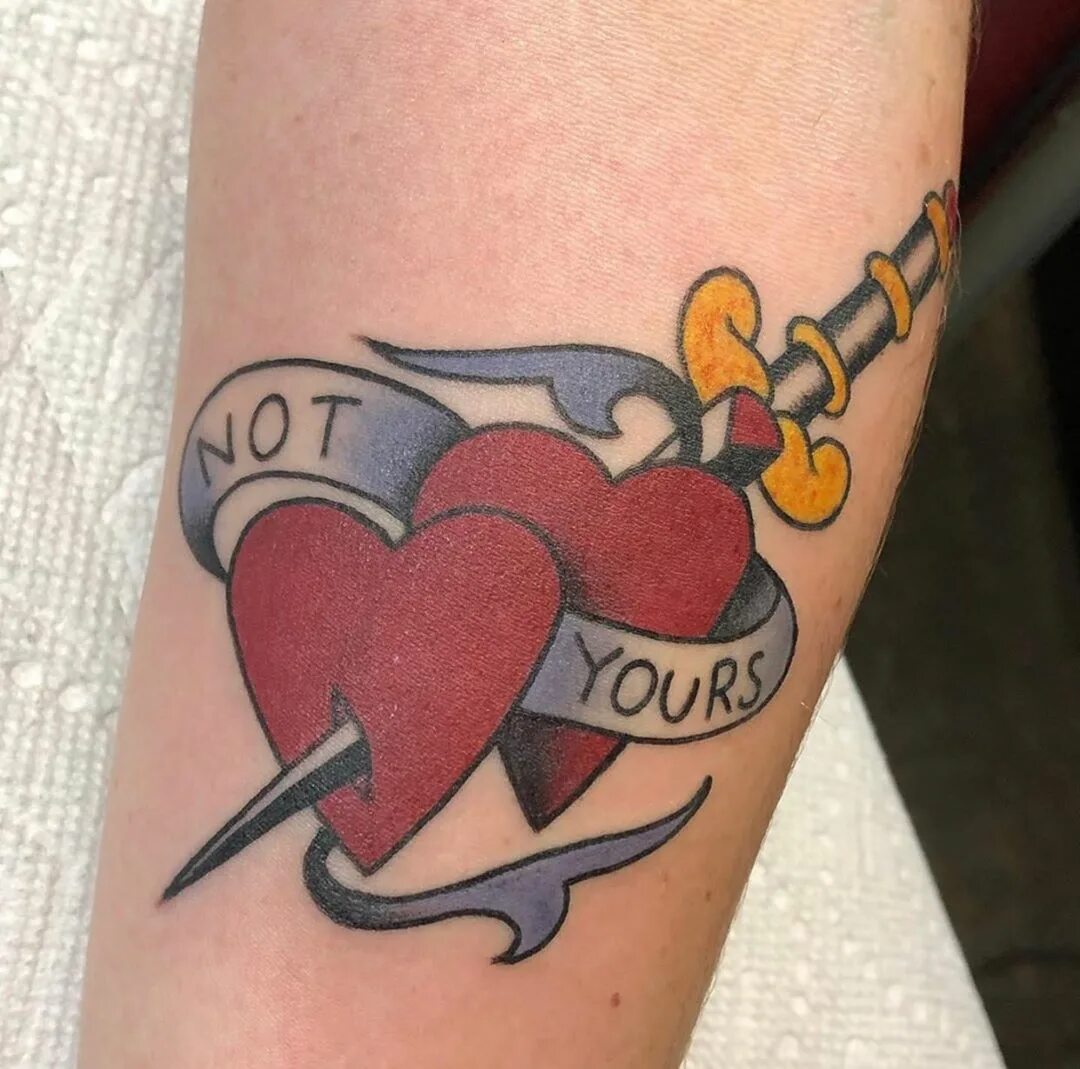 тату сердечко маленькое. нарисовать сердце. два сердца тату. два сердечка на запястье. два сердца тату.