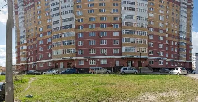Маршала чуйкова дом 62. Чуйкова 62 казань фото. Маршала чуйкова 62. Маршала чуйкова 62. Ул маршала чуйкова 62.