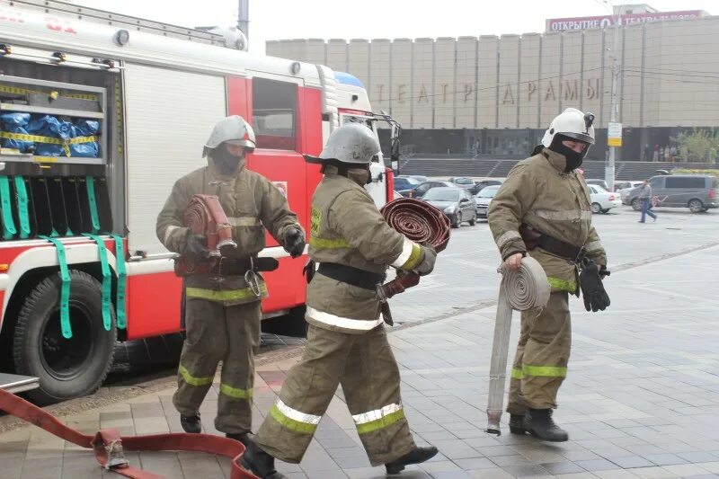 Пожарная тревога в здании. Пожарные Краснодара. Учебная пожарная тревога. Пожарный из Краснодара. Учебная тревога сегодня Краснодар.