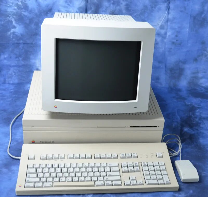 Макинтош эпл. Компьютер apple macintosh (1984). первый компьютер эппл макинтош. эппл макинтош 1984. компьютер макинтош 1984.