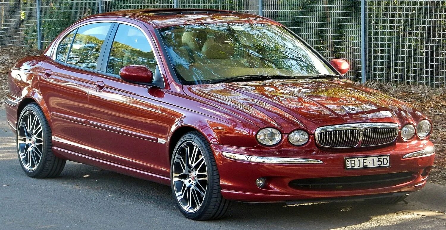 X type масло. Ягуар x Type 2005. Ягуар х тайп 2005. Jaguar x Type. Jaguar x Type 2005 красный.