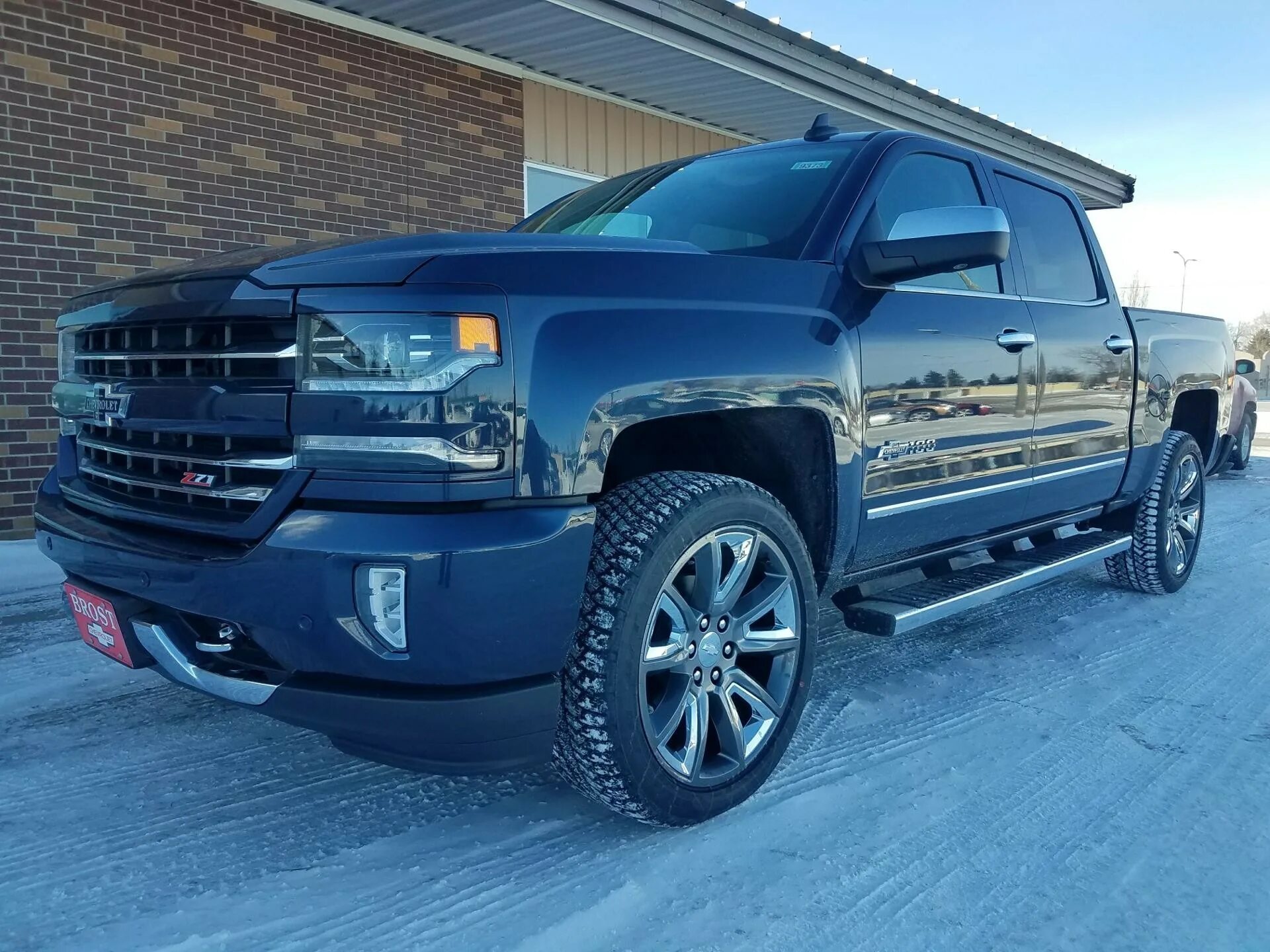 Купить шевроле сильверадо. Шевроле Сильверадо. Chevrolet Silverado zr1. Chevrolet Silverado 2 поколения. Chevrolet Silverado 3 поколение.